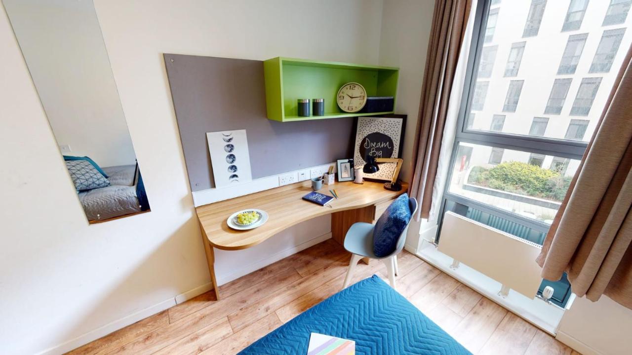 Appartamento Sterling Court In Wembley Londra Esterno foto
